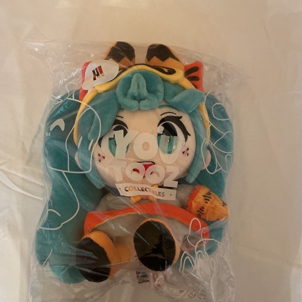 Official Licensed Miku x Garfield‎ Plush Youtooz Collectibles NEW in packaging